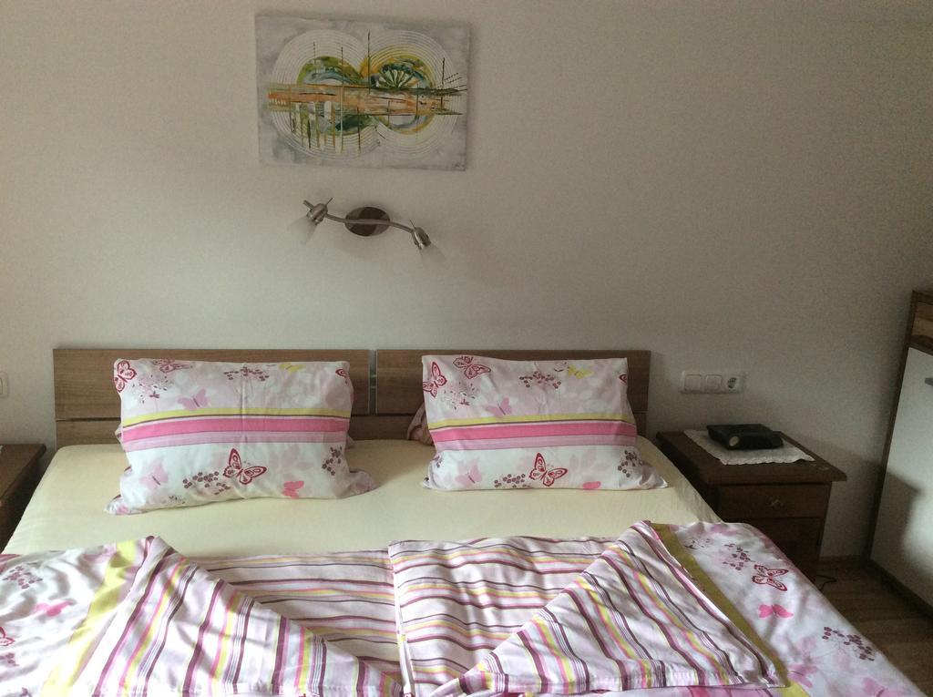 Haus Eder Burgi Hotel Nikolsdorf Room photo