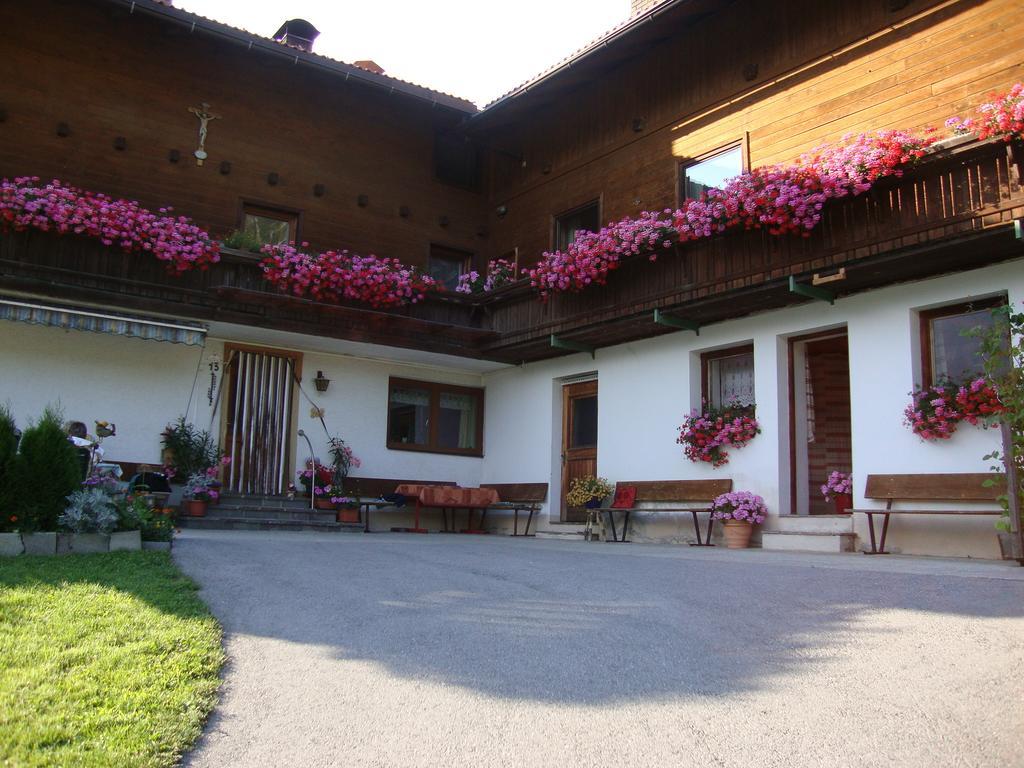 Haus Eder Burgi Hotel Nikolsdorf Exterior photo
